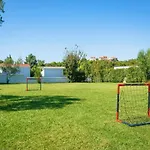 Semesterbostad Mobile In With Pool Near