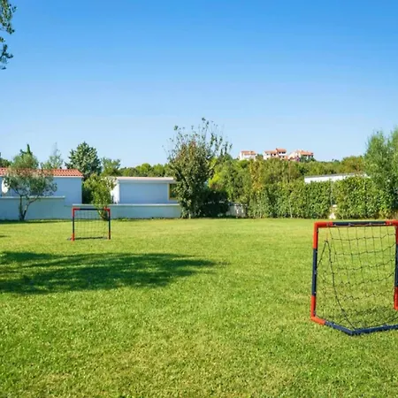 Semesterbostad Mobile In With Pool Near