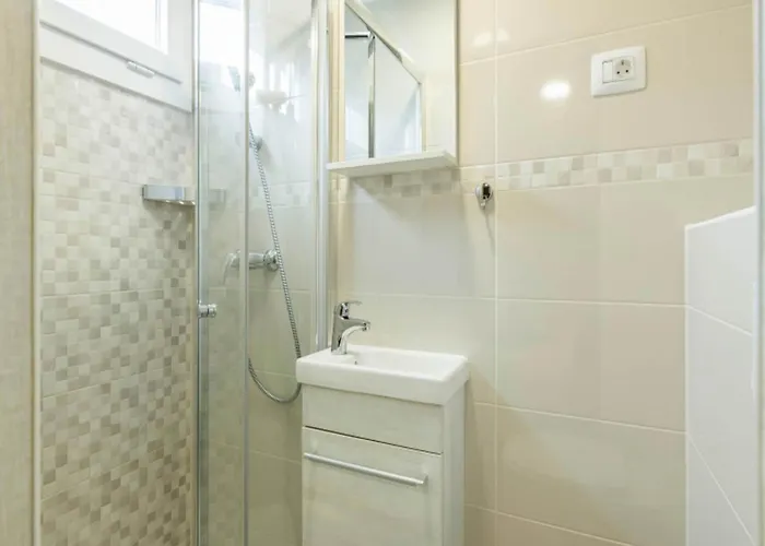 Mobile In With Pool Near Feriehus