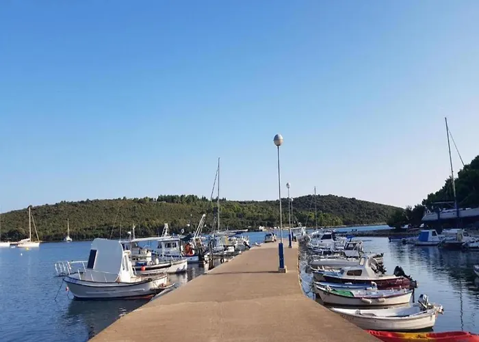 Mobile In With Pool Near Feriehus *